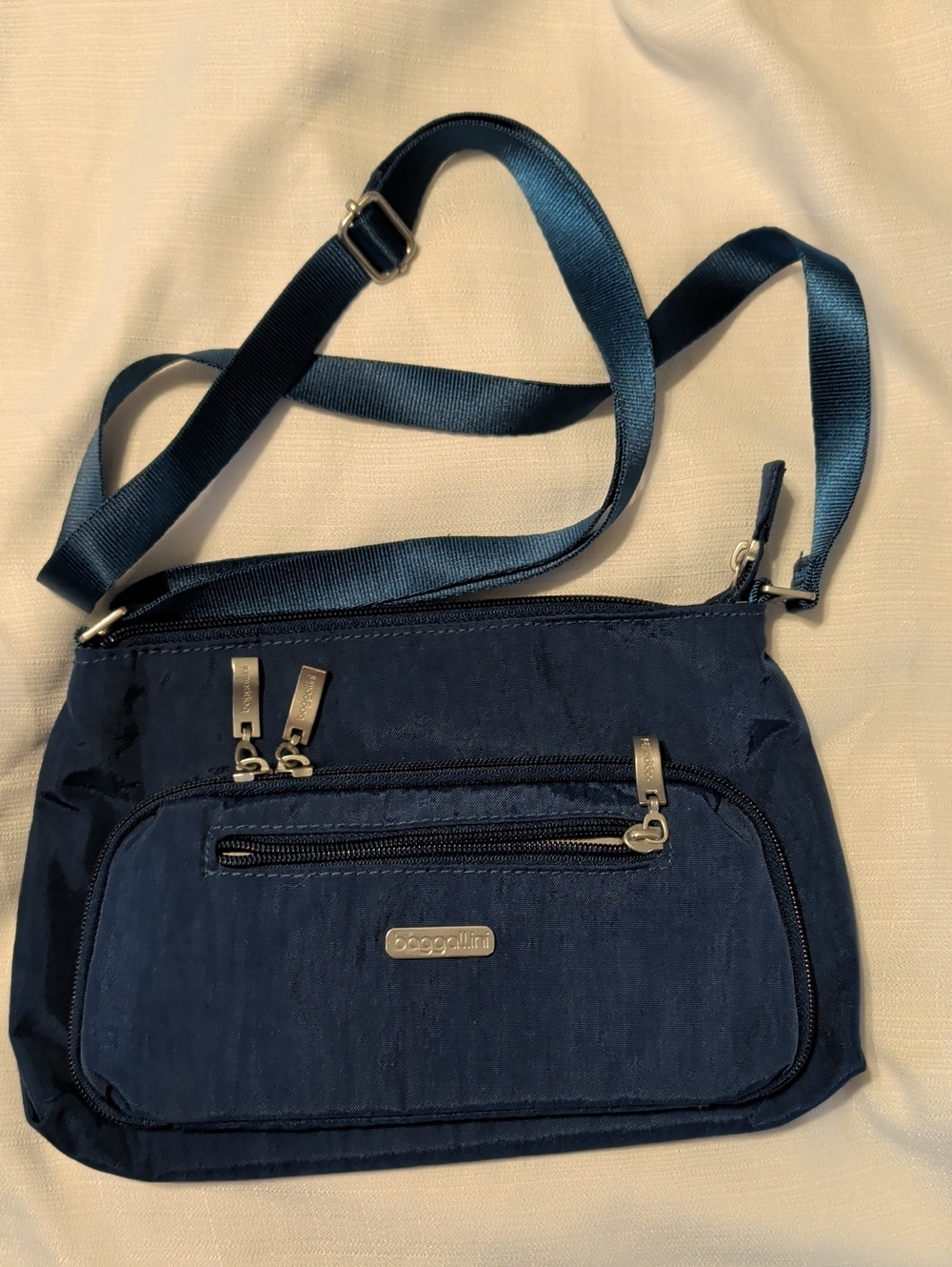 Baggallini Navy Blue Lightweight Crossbody